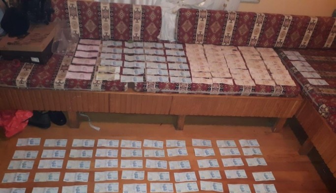 Ataşehir ve Beykoz’da polis uyuşturucu satıcılarını kıskıvrak yakaladı