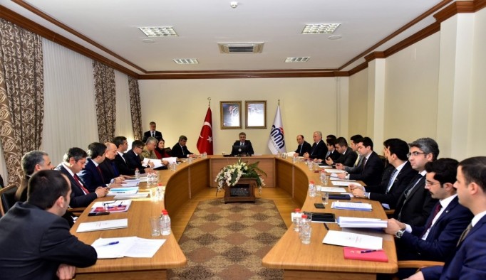 Bağımlılıkla mücadele de riskli alanlar mercek altına alınıyor