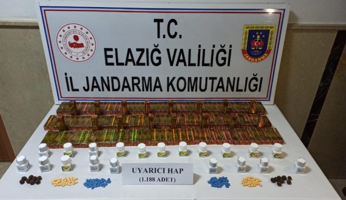 Elazığ’da bin 308 adet uyarıcı hap ele geçirildi