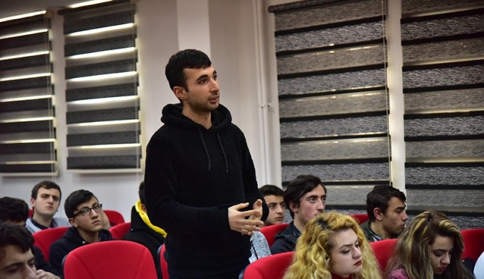 Rektör Çakmak, lise öğrencileri ile buluştu