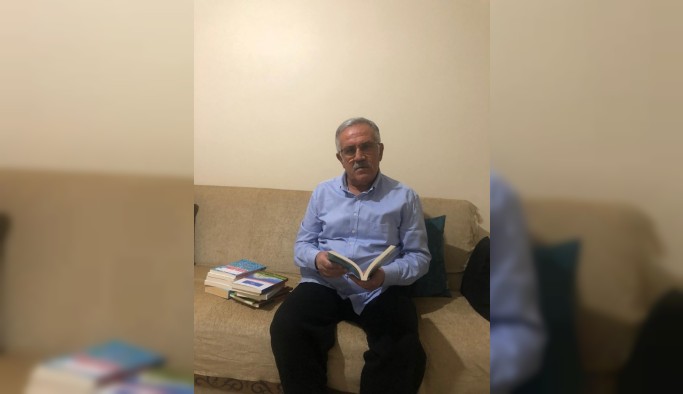 AK Parti’den “Evde Kal Kitap Oku” çağrısı