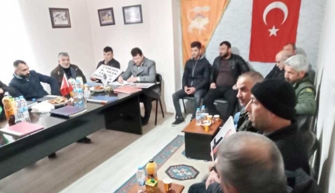 Azerbaycanlılardan Gülbey’in tayin kararına tepki