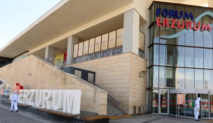 Büyükşehir kenti 7/24 dezenfekte ediyor