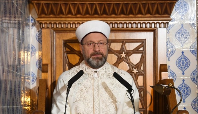 Diyanet İşleri Başkanı Erbaş: “Tevekkül ile takdire rıza gösterirken, alınan tüm kararlara ve tedbirlere de riayet edeceğiz”