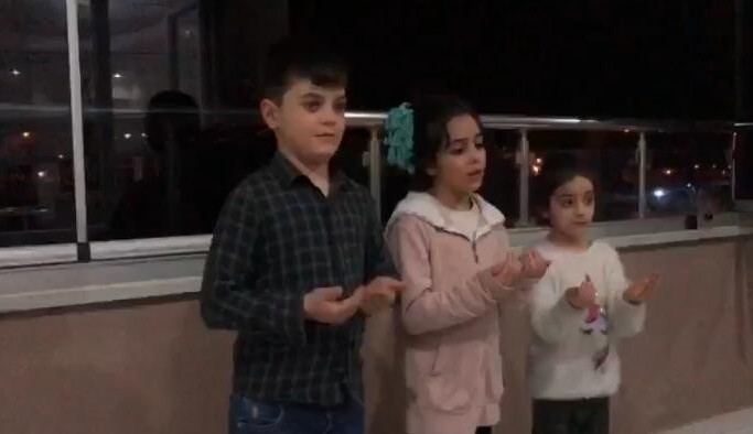 Erzurumlu minikler ‘Korona’ya karşı dua etti