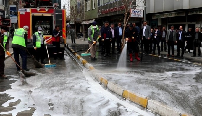 Iğdır’da dezenfekte çalışmaları devam ediyor
