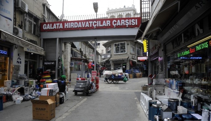 Koronavirüs hırdavat esnafını da vurdu
