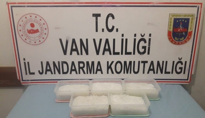 Başkale’de 6 kilo metamfetamin ele geçirildi