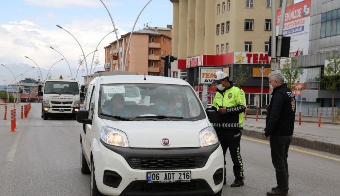 Erzurum’da Bayramın Birinci Günü Kısıtlamaya Uymayan ...