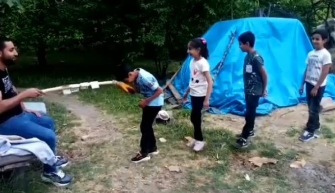 Korona bayramda el öpmeye engel olamadı