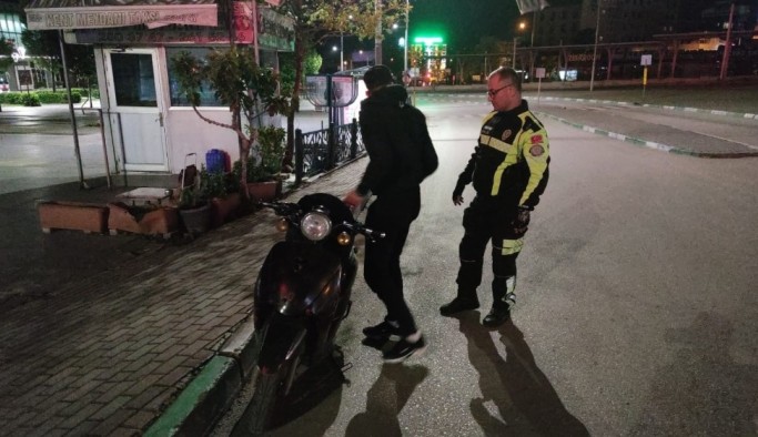 Sokağa çıkma kısıtlamasına uymayan yabancı uyruklu 3 kişi cezadan kaçamadı