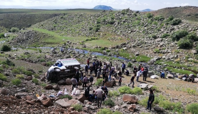 Erzurum’da trafik kazası: 3 yaralı