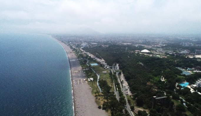 Turizm kenti Antalya, yüksek neme teslim