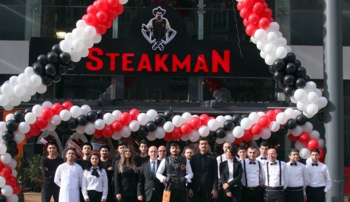 15 yaşında kasaplığa başladı, restoranında Steakman markasını büyütüyor