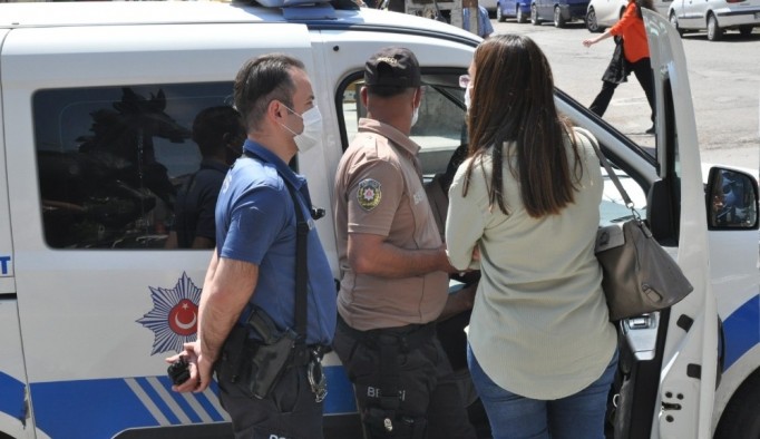 Kars’ta polis maske takmayanlara göz açtırmadı