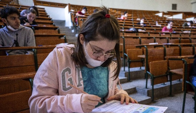 Büyükşehir’den üniversite adaylarına tercih desteği