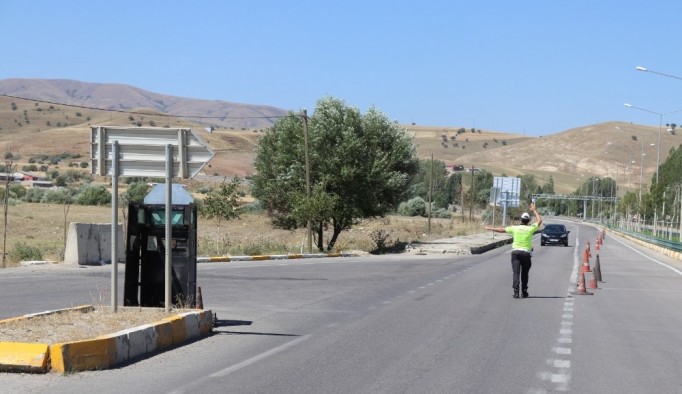 Ekipler hem bayramlaştı hem de denetledi