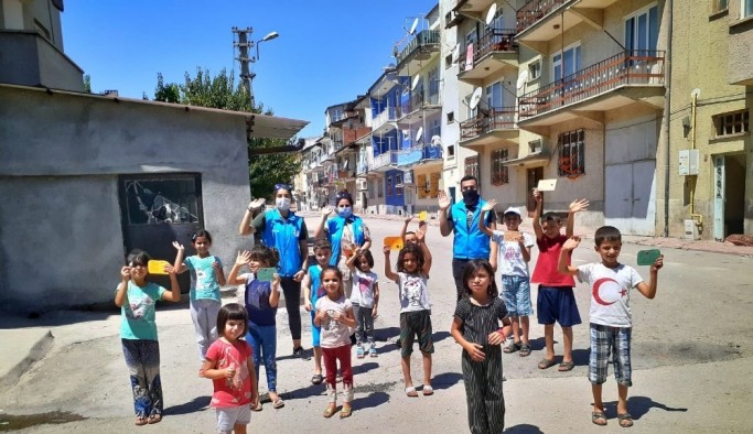 Elazığ’da çocuklar sevindirildi