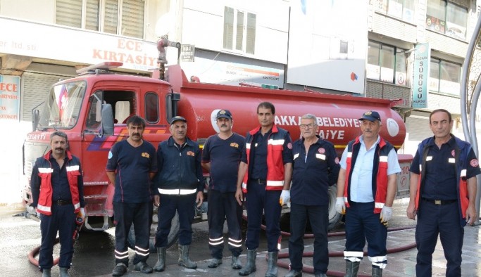 Hakkari belediyesi bayramda yoğun çalıştı