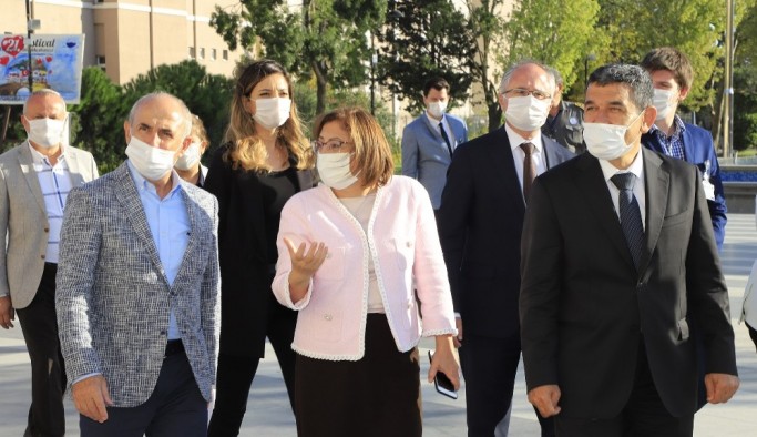 Başkan Akgün, TBB Başkanı Fatma Şahin’i ağırladı