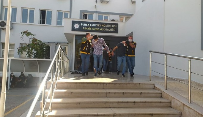 Bursa’da polise silah çeken suç makinesi tutuklandı