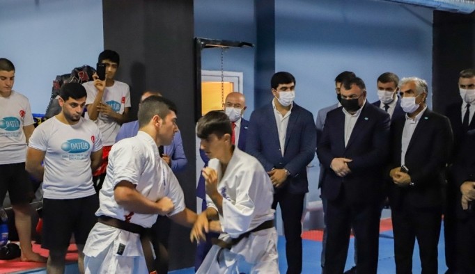 DATÜB Gençlik Kolları, Bursa’da spor salonu açtı