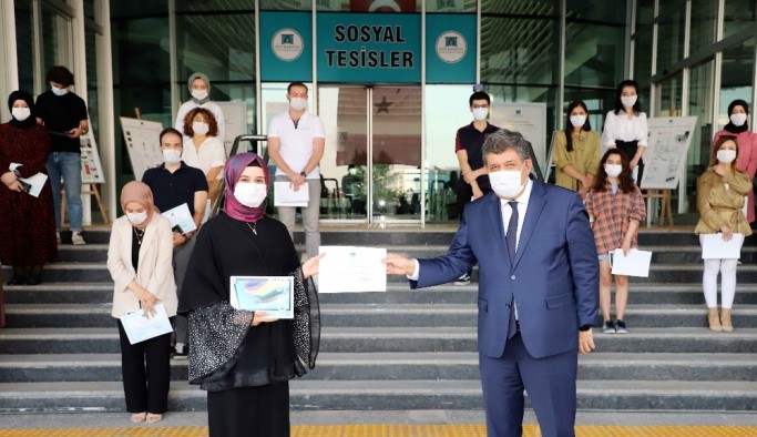 KTO Karataylı genç mimar ve iç mimarlar ödüllerini aldı