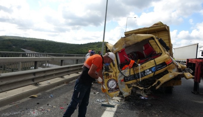 Kuzey Marmara Otoyolunda yolunda kaza: 1 yaralı