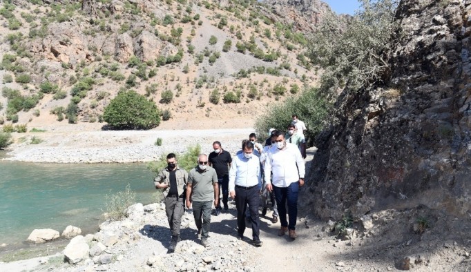 Van Büyükşehir Çatak’ta 5 yeni köprü inşa ediyor