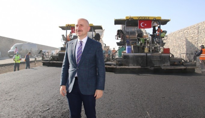 Bakan Karaismailoğlu: "100 yılda yapılamayacak işleri Cumhurbaşkanımızın liderliğinde tamamladık"