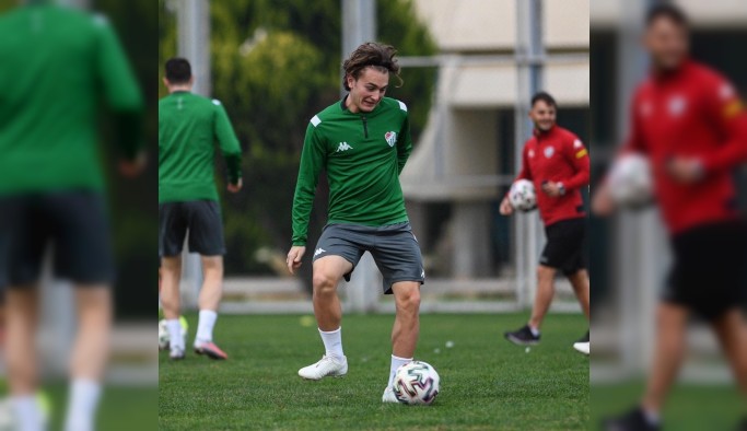 Balıkesirspor maçı hazırlıklarını tamamlayan Bursaspor kampa girdi