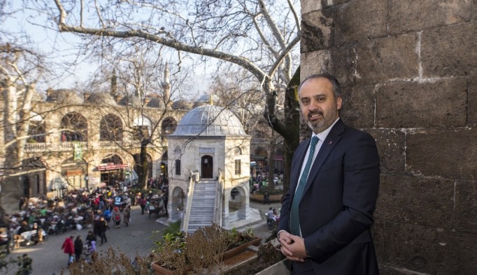 Bursa Ulu Cami göründü, sıra hanlarda