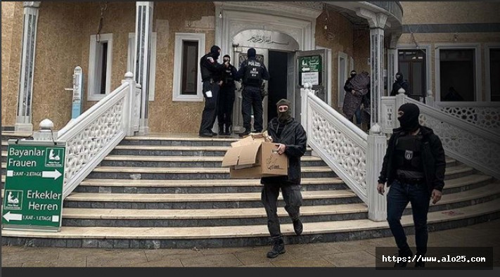 Diyanet İşleri Başkanı Erbaş’tan Berlin’deki camiye yapılan polis baskınına tepki
