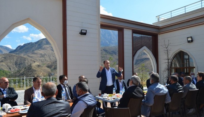 Uzundere’de MHP buluşması