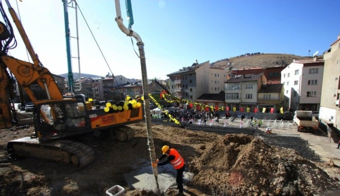 Veli Şaban Çok Katlı Kapalı Otoparkın temeli atıldı