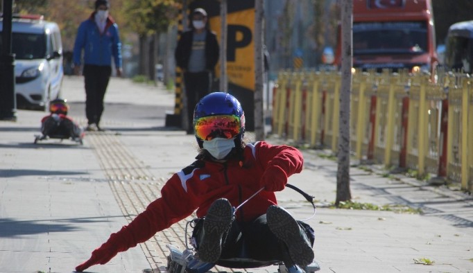 Erzurum’da 7 farklı branşta kış sporları tanıtıldı