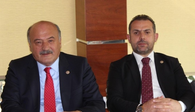 AK Parti Erzincan Milletvekillerinden esnafa destek ve yeni doktor atamalarıyla ilgili açıklama