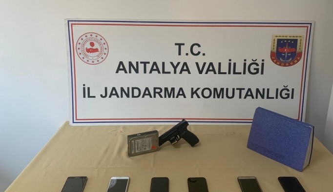 Antalya'da yasadışı bahse jandarma operasyonu: 6 gözaltı