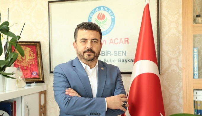 Başkan Acar: "Mehmet Akif Ersoy, ilham veren ideal bir model, kıymeti bilinmesi gereken bir değerdir"