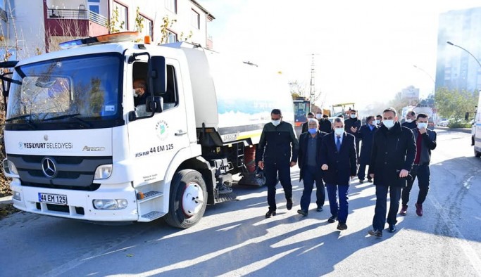 Başkan Çınar, temizlik ve yol yenileme hizmetlerini inceledi