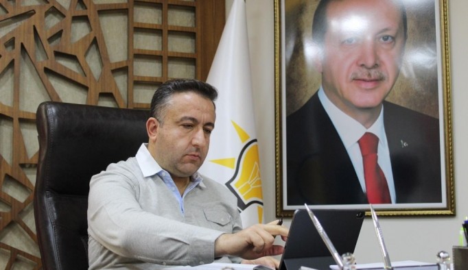 Başkan Cömez: "CHP'deki taciz olaylarını hayretle takip ediyoruz"