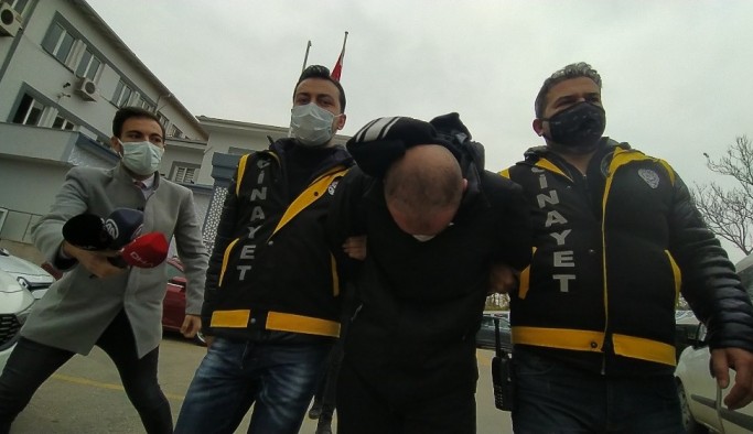 Bursa'daki sahte içki faciasında gözaltına alınan 2 şüpheli adliyeye sevk edildi