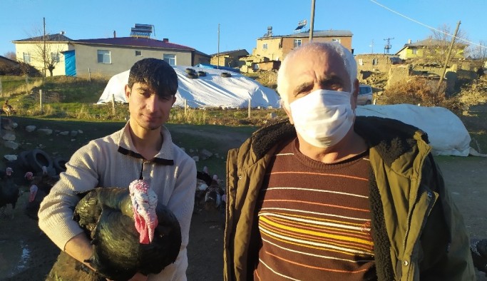 Elazığ'da pandemi ve yasaklar hindiye talebi azalttı