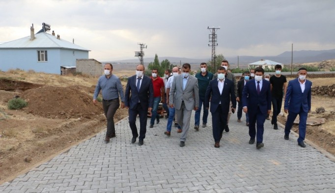 Erciş Belediyesi 2020 yılında 230 bin metrekare kilitli parke taşı döşedi