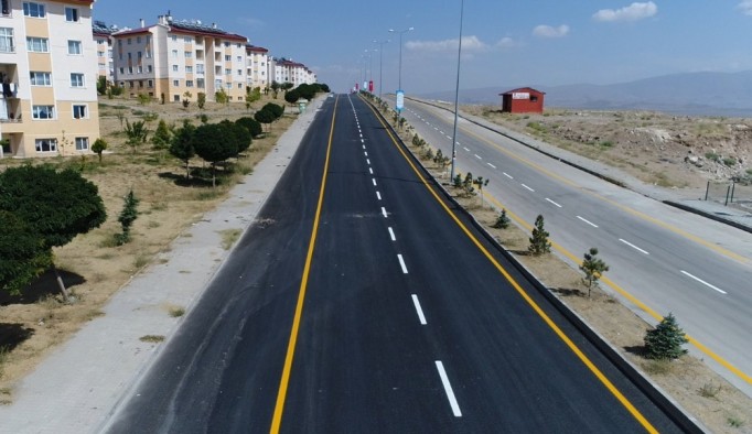 Erciş'te 80 bin ton üretimle yollar asfaltlandı