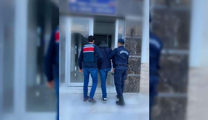 İzmir'de, jandarmadan sosyal medyada terör takibinde 6 gözaltı