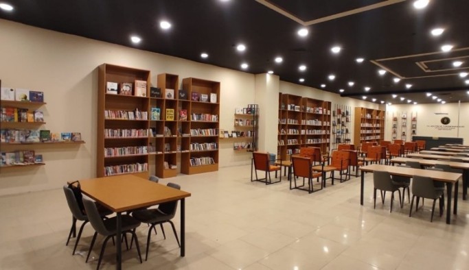Malatya Park AVM'ye kütüphane