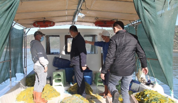 Milas'ta yasadışı su ürünleri avcılığının önlenmesi için denetimler sürüyor