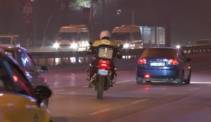 (Özel) Sokağa çıkma yasağında motosikletli Şahin timlerinden kaçış yok...