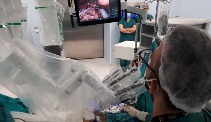 Şehir hastanesinde pandemi döneminde robotik cerrahi ameliyatı